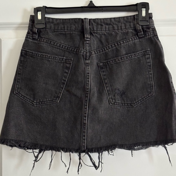 We The Free Black Distressed Denim Mini Skirt‎ - Picture 5 of 10